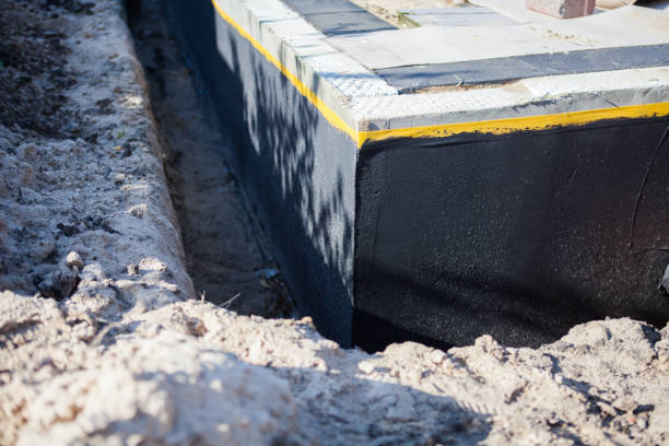 Professional Vapor Barrier Installation technician working in Pioneer, TN